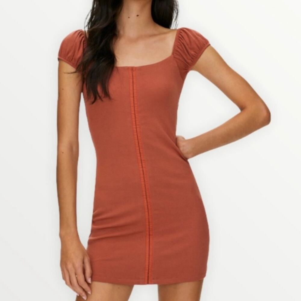 Wilfred Free Fortune Dress M Brown Ribbed Puff Sleeve Bodycon Mini Aritzia Hook